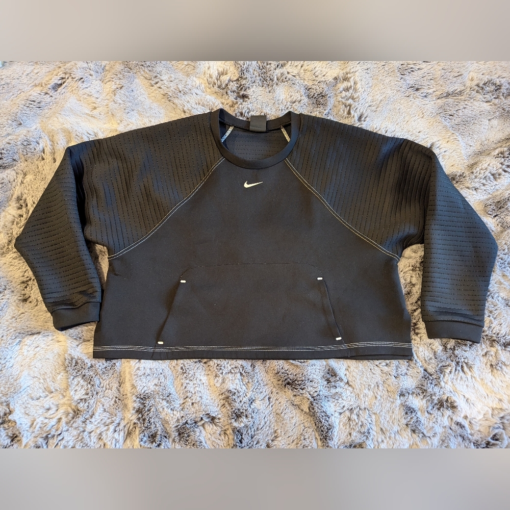 Nike crop sweater M
